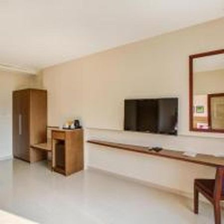 Jk Residency Kelakam 호텔 외부 사진