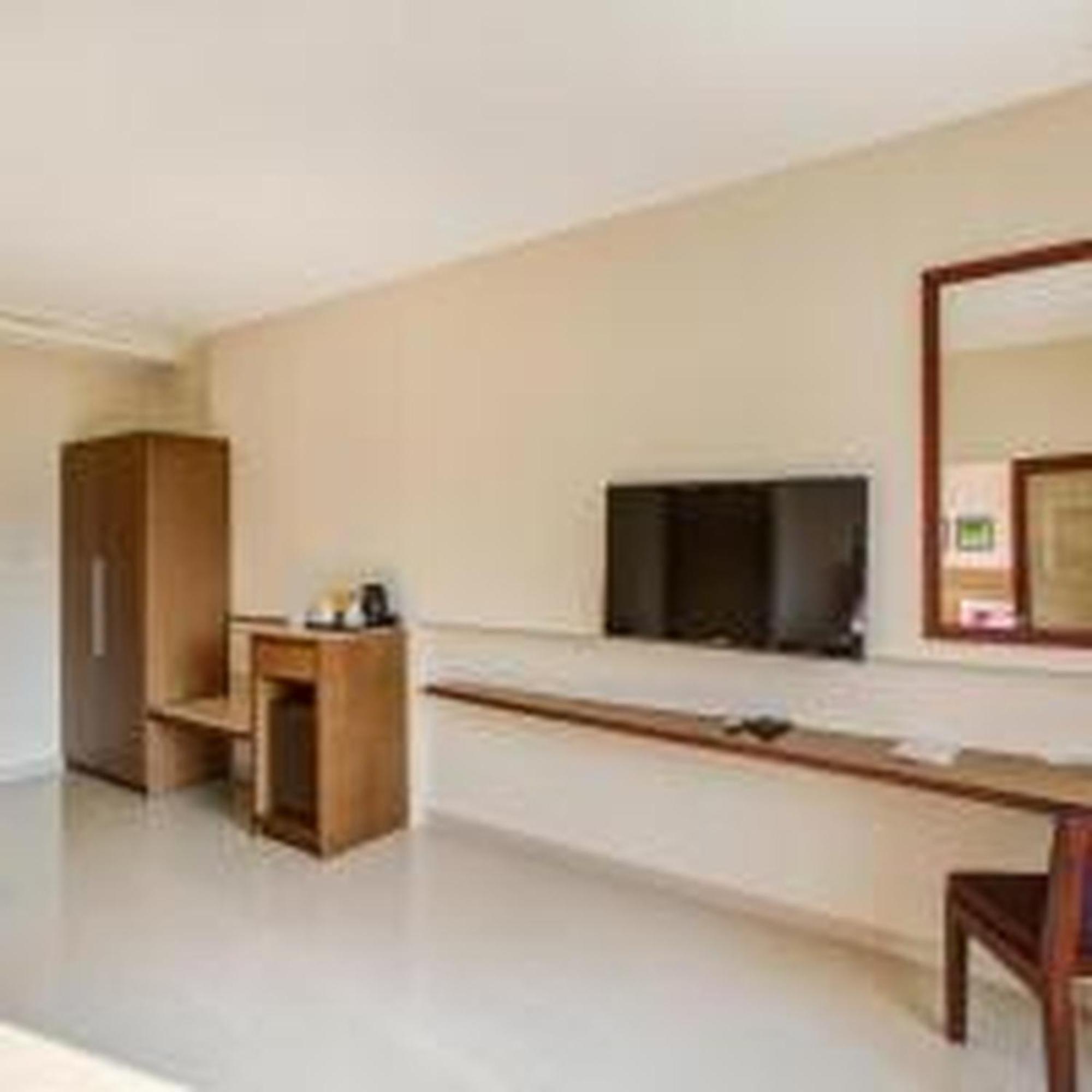 Jk Residency Kelakam 호텔 외부 사진